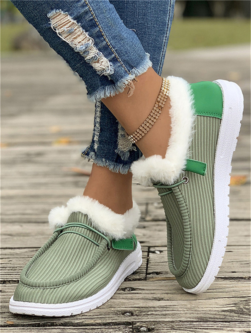 New style padded fleece-lined cotton shoes for women in large sizes, suitable for European style, casual women's shoes.