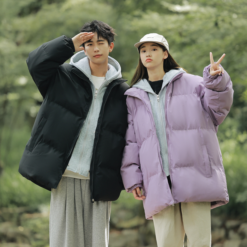 Lightweight and Stylish Couple's Puffer Jacket: Stay Warm in Style