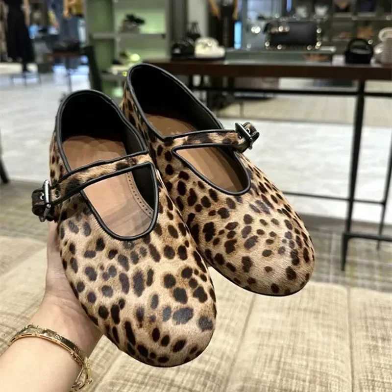Luxury Brand Designer Leopard Suede Mary Jane Shoes Women Metal Belt Buckle Nonslip Soft Bottom Ballet Shoes Light Cozy Flats Z251015