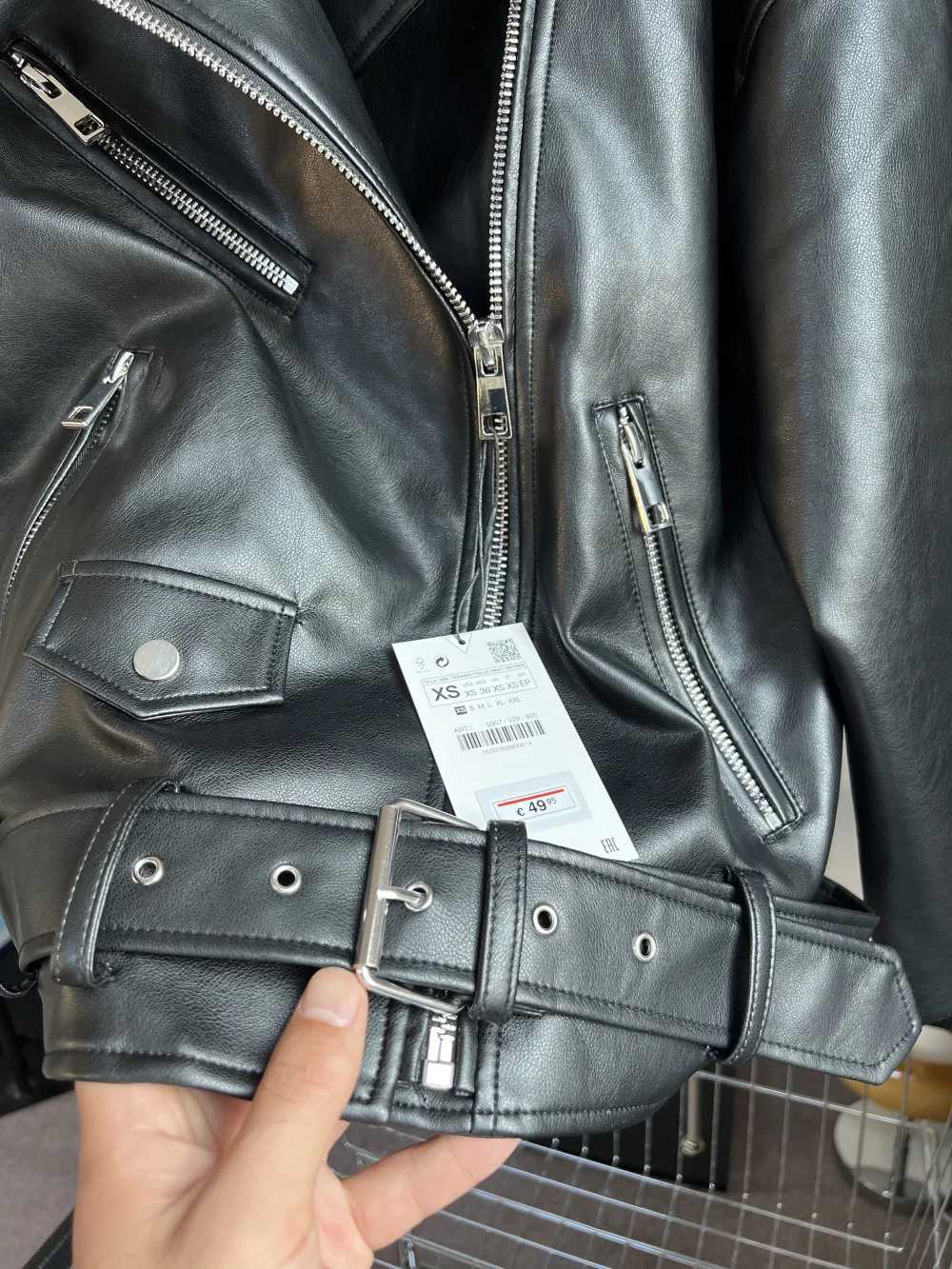 Imitation leather motorcycle loose jacket for ladies 2024 new epaulette decoration diagonal zipper down shoulder lazy coatT251017