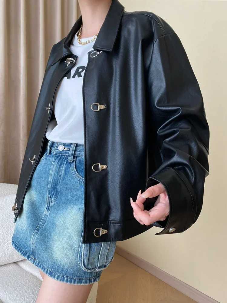 Simple Black Leather Jacket for Women Spring Autumn 2025 Trend Single Breasted Design PU Leather Motorcycle JacketsT251017