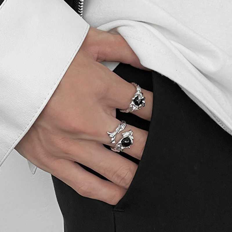 Gothic Irregular Gemstone Ring Aesthetic Girls Adjustable Black Stone Ring Womens Liquid Punk Ring Vintage Jewelry Accessories Z251017