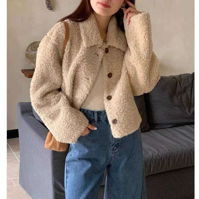 Plus Size Women's Double-Faced Fleece Jacket Autumn Winter Thickened Warm Inner Lining Loose Fit Short Style Versatile Top