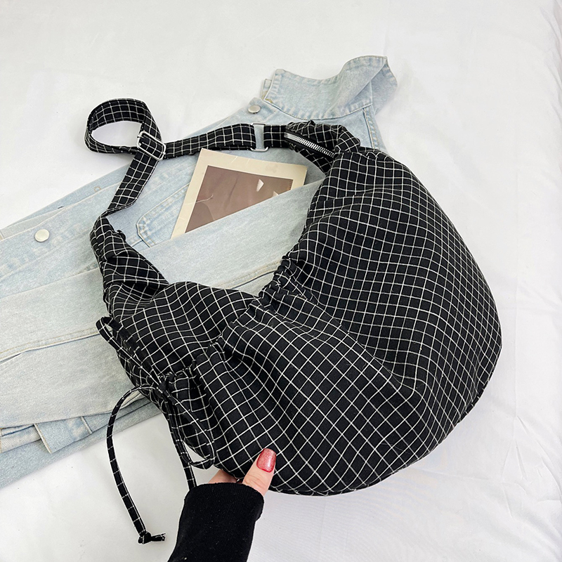 New Fashionable Women's Compact Phone Bag Autumn Large Capacity High end Student Versatile Leisure Minimalist and Niche Shopping Commuter Shoulde