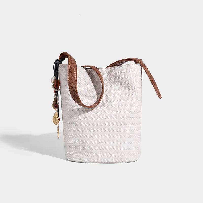 Handmade Woven Shoulder For Women Vegan Leather Tote Bag Beach Travel Handbags And Purses Designer Basket Bucket Bags