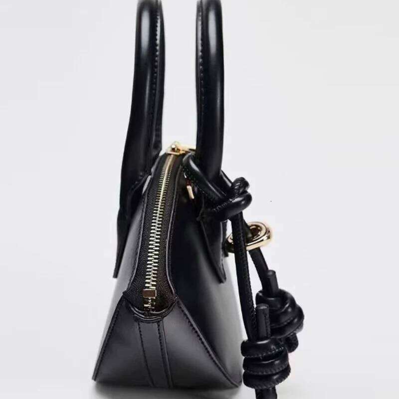 Designer Bags Designer Shoulder Large Capacity Fashion Women Handbag New Trapezoid Trendy Crossbody Fan-Shaped Bucket Bag Hot Selling