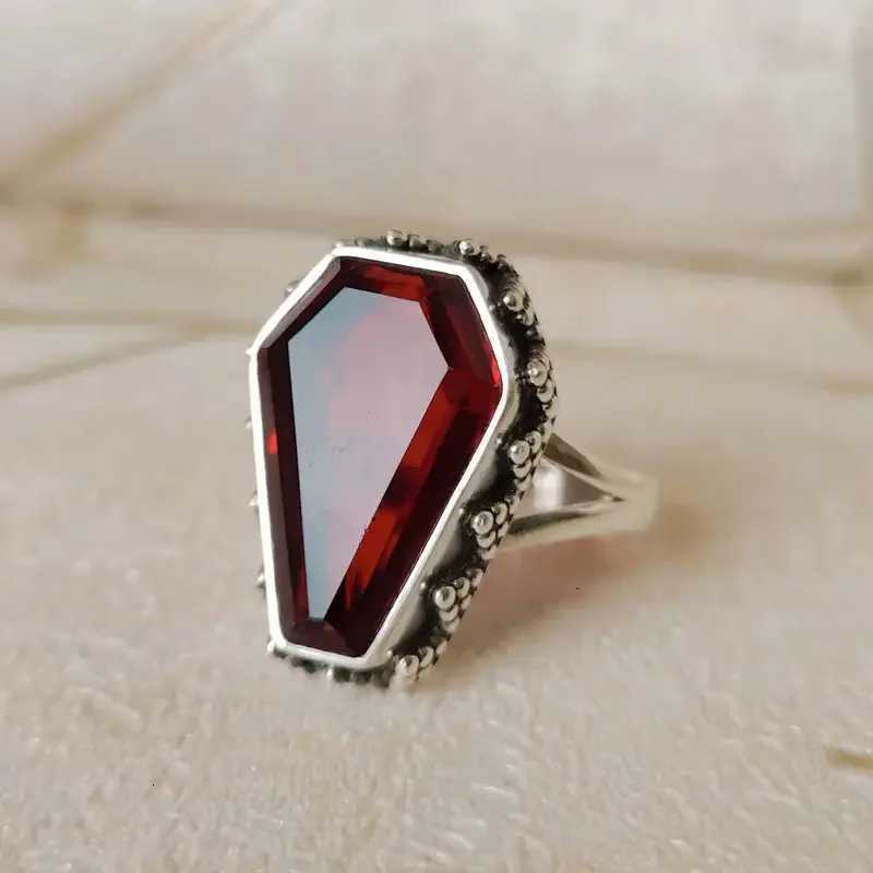1 Piece Vintage Coffin Shaped Geometric Synthetic Gemstone Punk Style Alloy Silver Color Womens Ring Size 610 Z251017