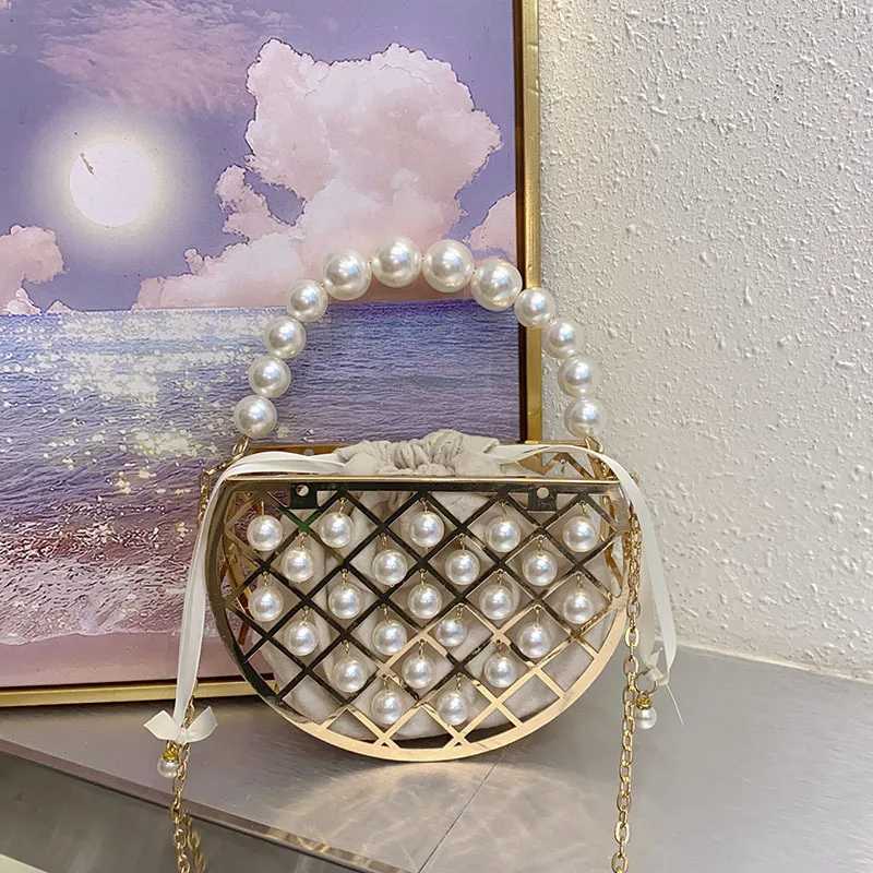 Stylish and simple beaded pearl bag dinner bag hollow semicircular handbag metal bucket bag Z251017
