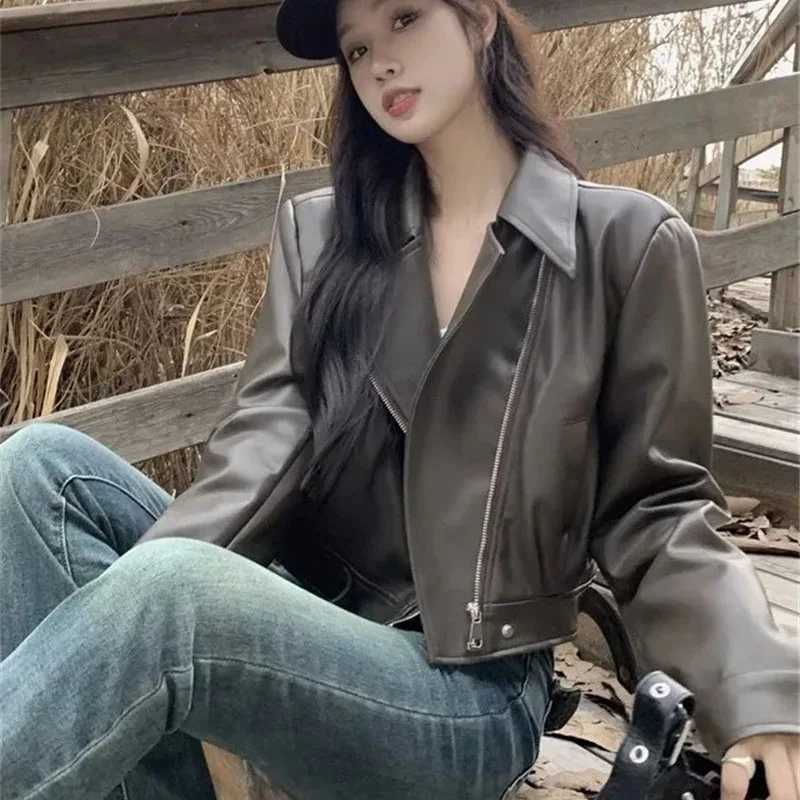 Ladies Trend Leather Jacket Autumn Female Locomotive Coat Retro Women Zipper PU Leather TopsT251017