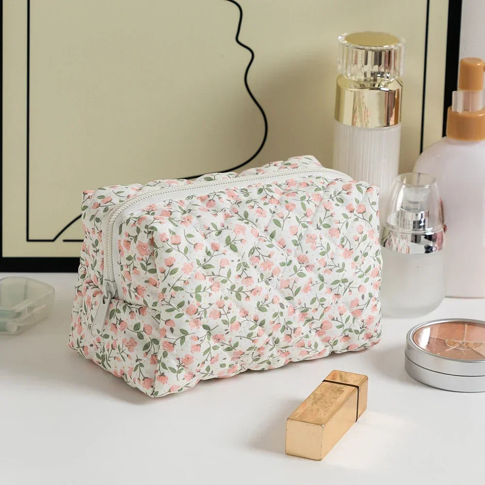 Large Capacity Womens Cosmetic Bags Cases Casual Ladies Small Storage Bag with Zipper Female Travel Clutch Bag Small Handbags251011
