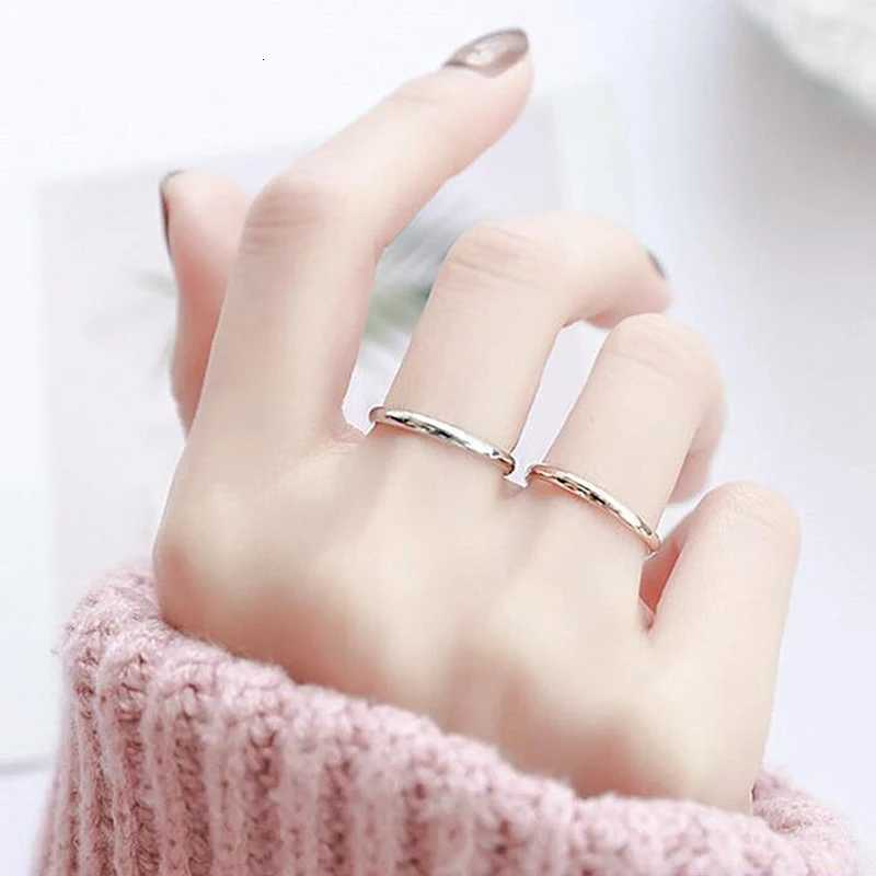 Maxmoon 2020 2mm Thin Rose Gold AntiAllergy Smooth Simple Titanium Steel Wedding Rings for Women Valentines Day PresentW251017