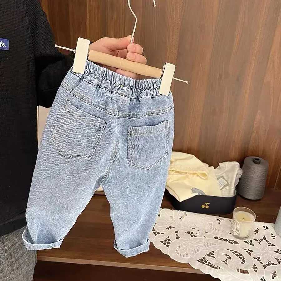 Childrens Straight leg Jeans Spring and Autumn New Collection Girls Love Embroidered Water Washed Soft Jeans Baby PantsT251017