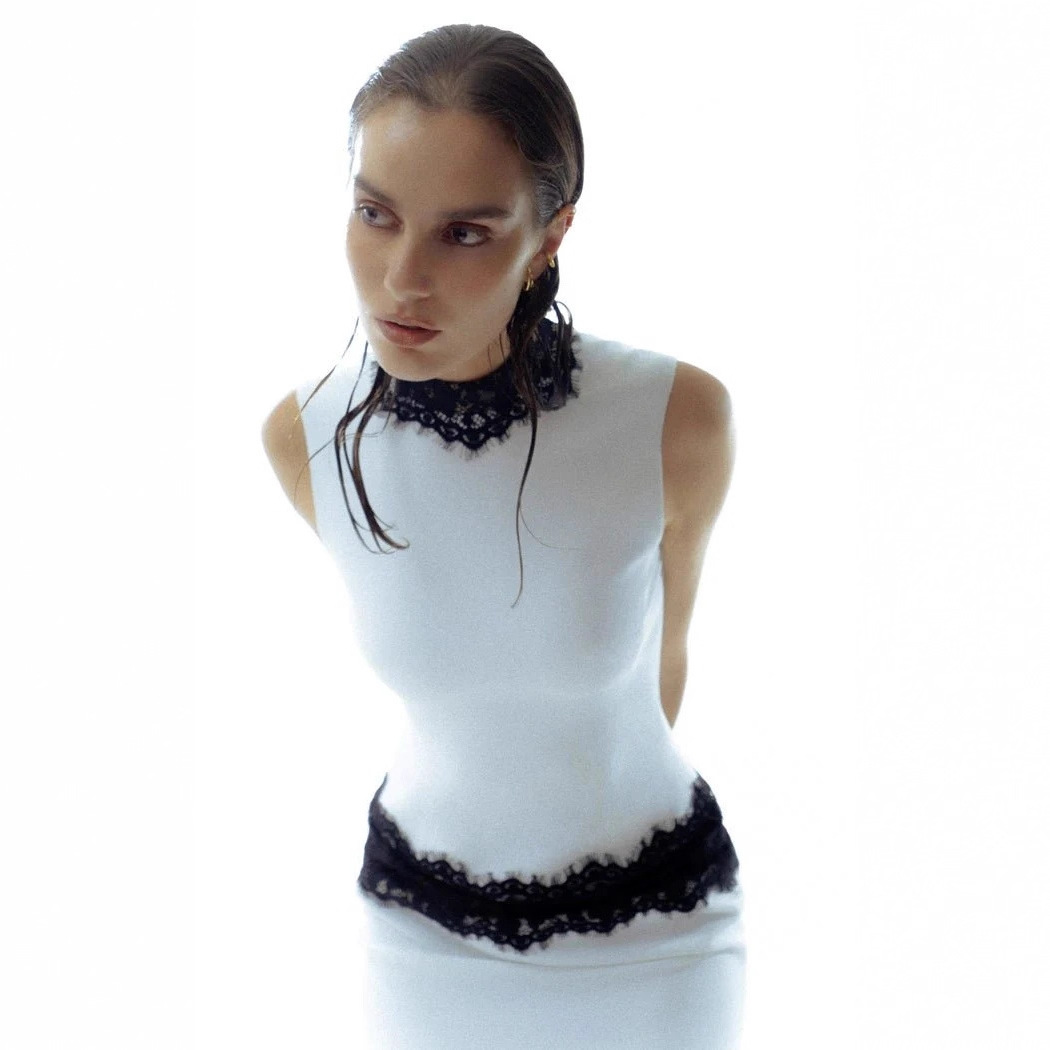 D252 Ladies Lace Splicing Hollow Halter Long Skirt Sexy Backless Slit Dress Women