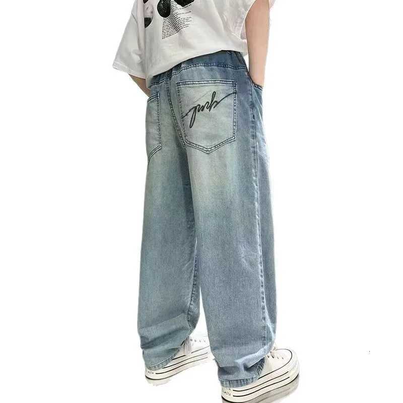 Autumn Toddler Kids Boys Jeans 2025 Versatile Casual Letter Print 48Y Boy Demin Pant Mid Waist Simple Little Boy Loose PantT251017