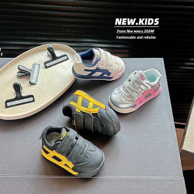 Childrens Sneakers Girls Four Seasons Soft Childrens Shoes Silver Boys Nonslip Shoes 26 Years Old Leather Kids Single ShoesT251017