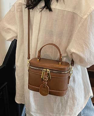 Bucket Bag Handheld Stylish Designer Crossbody Bag for Women Black Purses Unique Fashionable Tote Purse Z251017