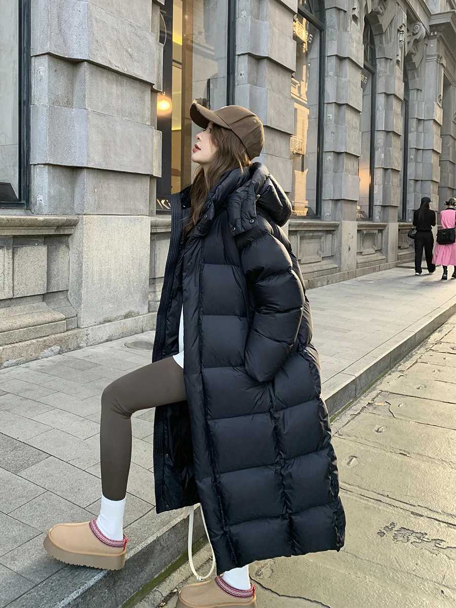 Winter Womens Down Coat 2025 New Thicken Warm Black Long Puffer Coat Fashion Versatile Parkas Outerwear W251016