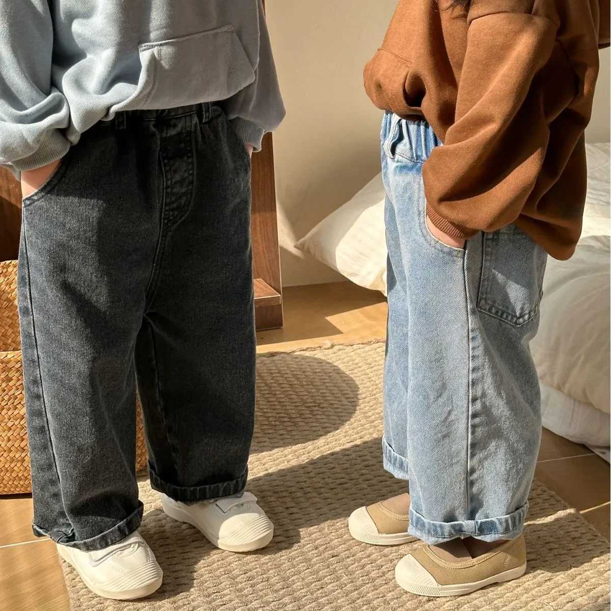 Korean Style Childrens Denim Pants Elastic Waist Casual Loose Wide Leg Jeans Baby Boys Girls Long Trousers Pockets PantalonesT251017