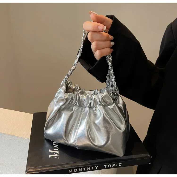 Trendy Pleated Bucket Bag 2025 New Womens Niche Chain Versatile HandheldShoulderCrossbody Light Luxury Stylish Z251017