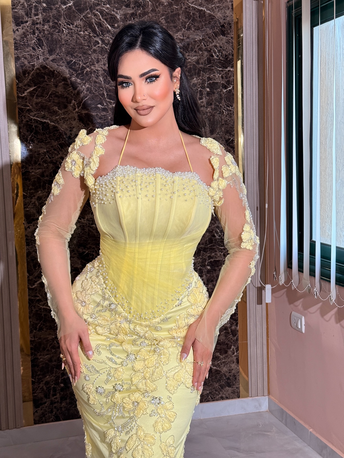 Mermaid Prom Dresses Heavy Handmade Flowers Lace Celebrity Evening Gowns Sheer Long Sleeve Customized Party Wear