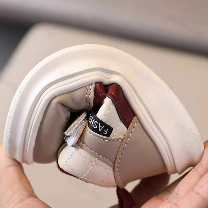 Boys Girls Casual Sports Shoes 2025 Winter Plush Warm Childrens Board Shoes Lightweight Kids Boot Soft Soled Baby Toddler ShoesT251017