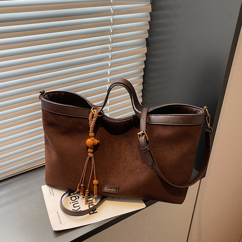 Autumn new fashionable student phone bag, large capacity, high-end, versatile, casual, simple, niche, shopping, commuting, women's shoulder backp