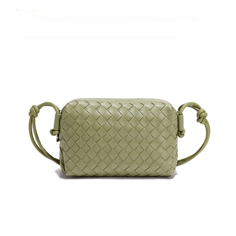 New Trendy High-End Hand-Woven Fashionable Single Shoulder Crossbody Small Square Compact Large Capacity Handheld Women's Bag