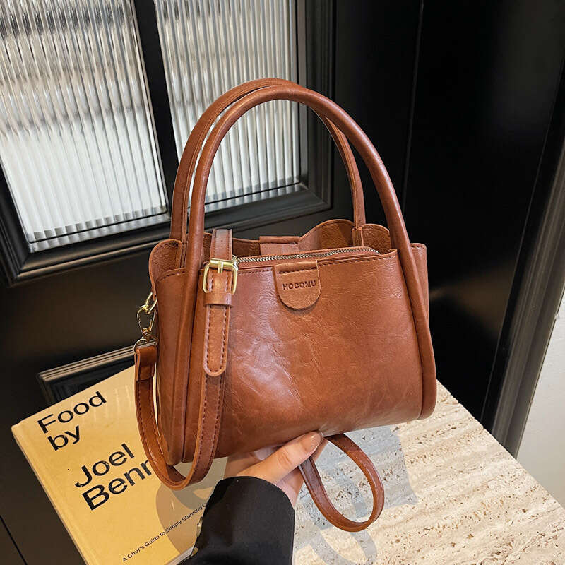2025 Fashion Korean Version Simple Elegant Handheld Bucket Casual Versatile Shoulder Crossbody Women's Bag