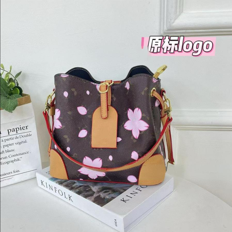 2026 Designer Bag Wholesale Luxury Handbags High Quality Chain Bag Shoulder Bags Fashion Crossbody Purses Designer Woman Handbag Bags Wallet bucket bag flower
