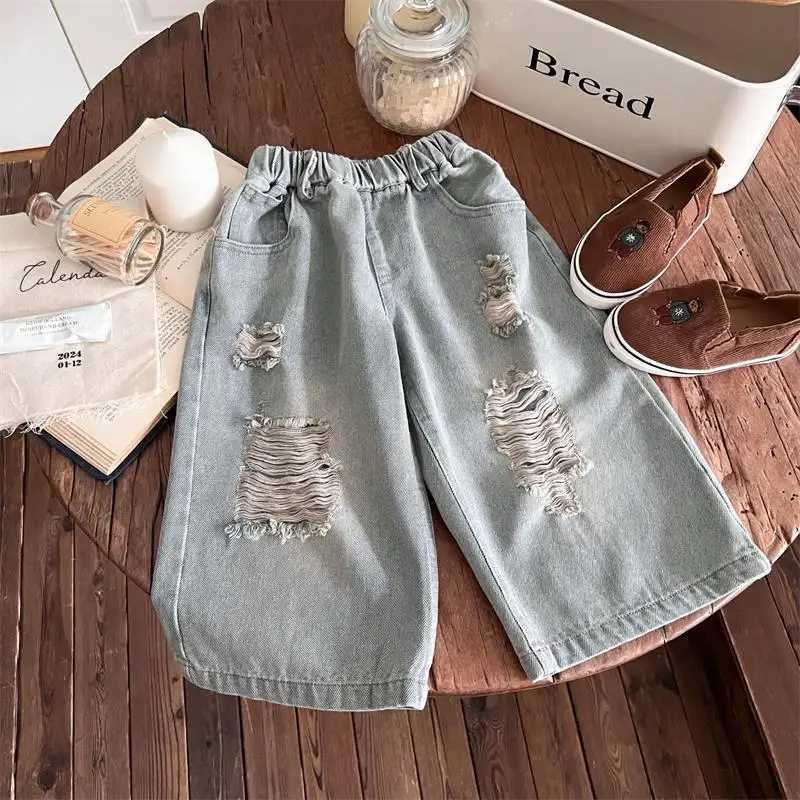 Spring and Autumn Childrens Pants Personalized Ripped Jeans Loose Straight Leg Pants for Boys and GirlsT251017