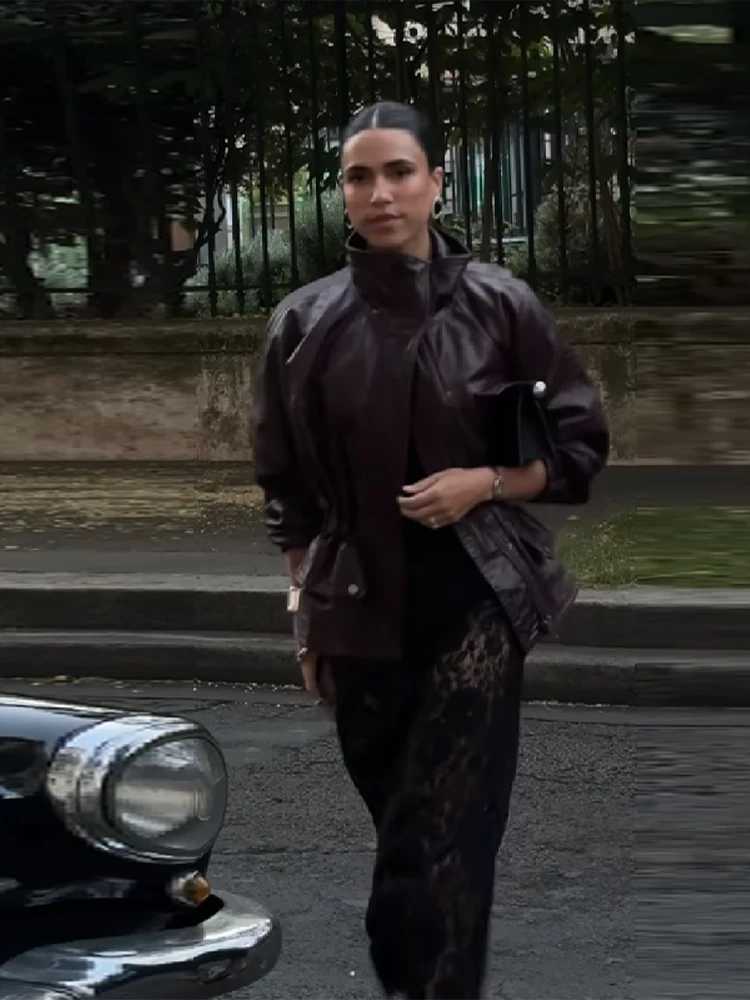 Retro PU Leather Stand Collar Jacket Women Fashion Wine Single Breasted Waistcinching Jackets Lady 2025 Chic Street OutwearsT251017