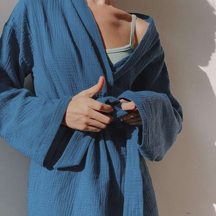 Autumn And Winter New Blue Fashion Pure Cotton Warm Long Sleeve Short Nightgown Bathrobe Homewear For Women B5