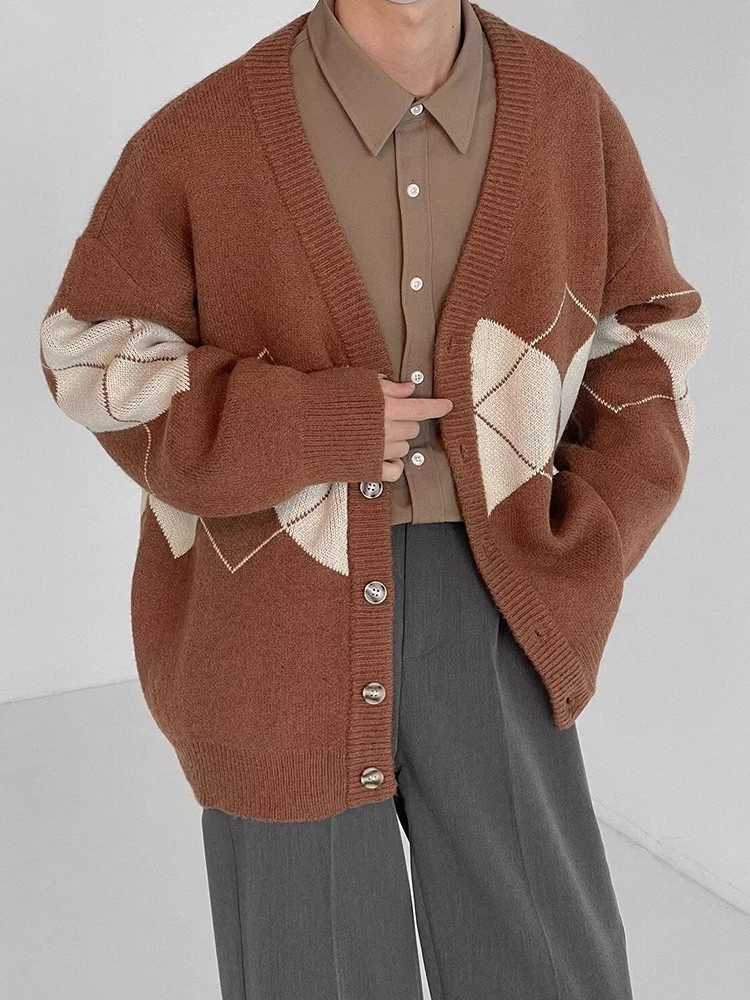 Stylish Pattern Crochet Knit Cardigan Tops Men Fall Vintage Buttonup V Neck Sweatercoats Winter Mens New Casual Knitted Jacket J251017