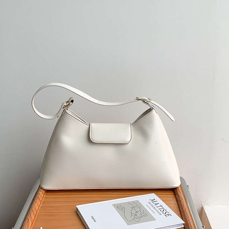 High-End Soft Leather Baguette Shoulder Fashionable Elegant New Versatile Handbag Daily Commute Underarm Bag B5