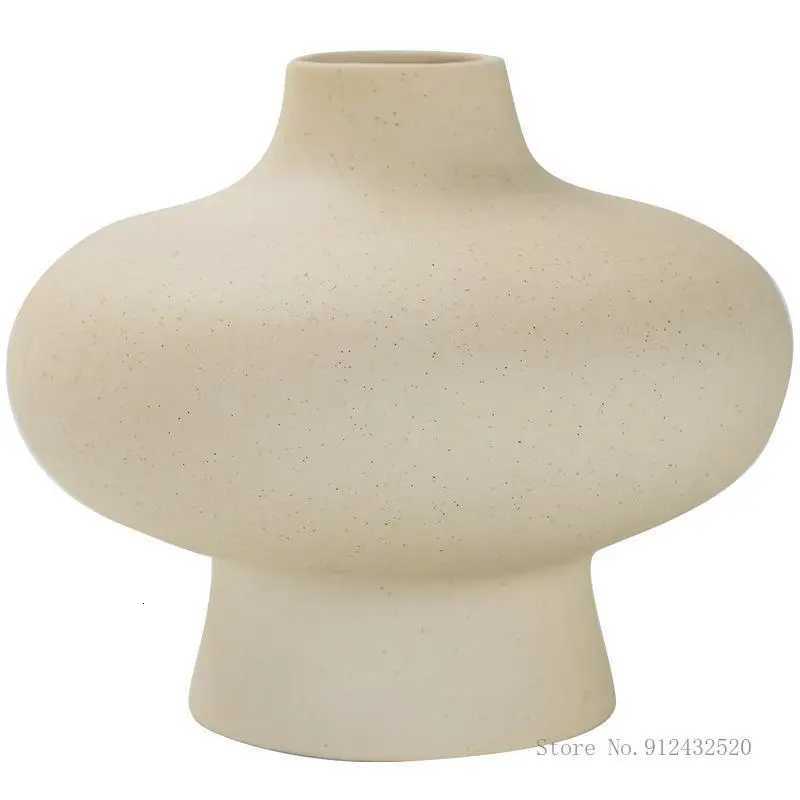 Nordic Creative Ceramic Irregular Shape Vase Dining Table Living Room Bedroom Office Decor Accessories Crafts Flower Ware 1Pc C251017