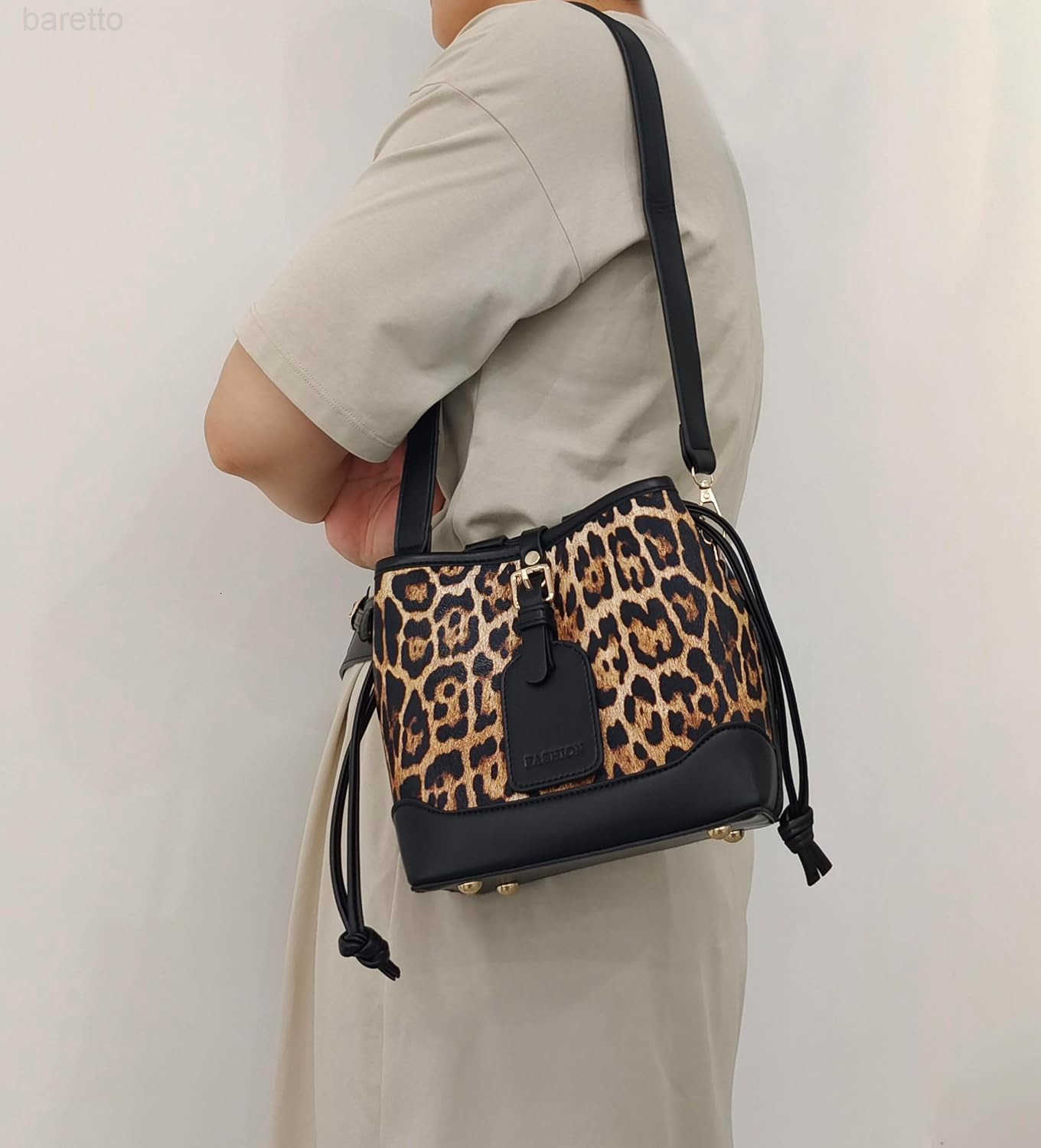 Small Leopard Print Bucket Bags for Women Drawstring Crossbody Bag PU Leather Shoulder Bucket Tote Bag Purse Z251017