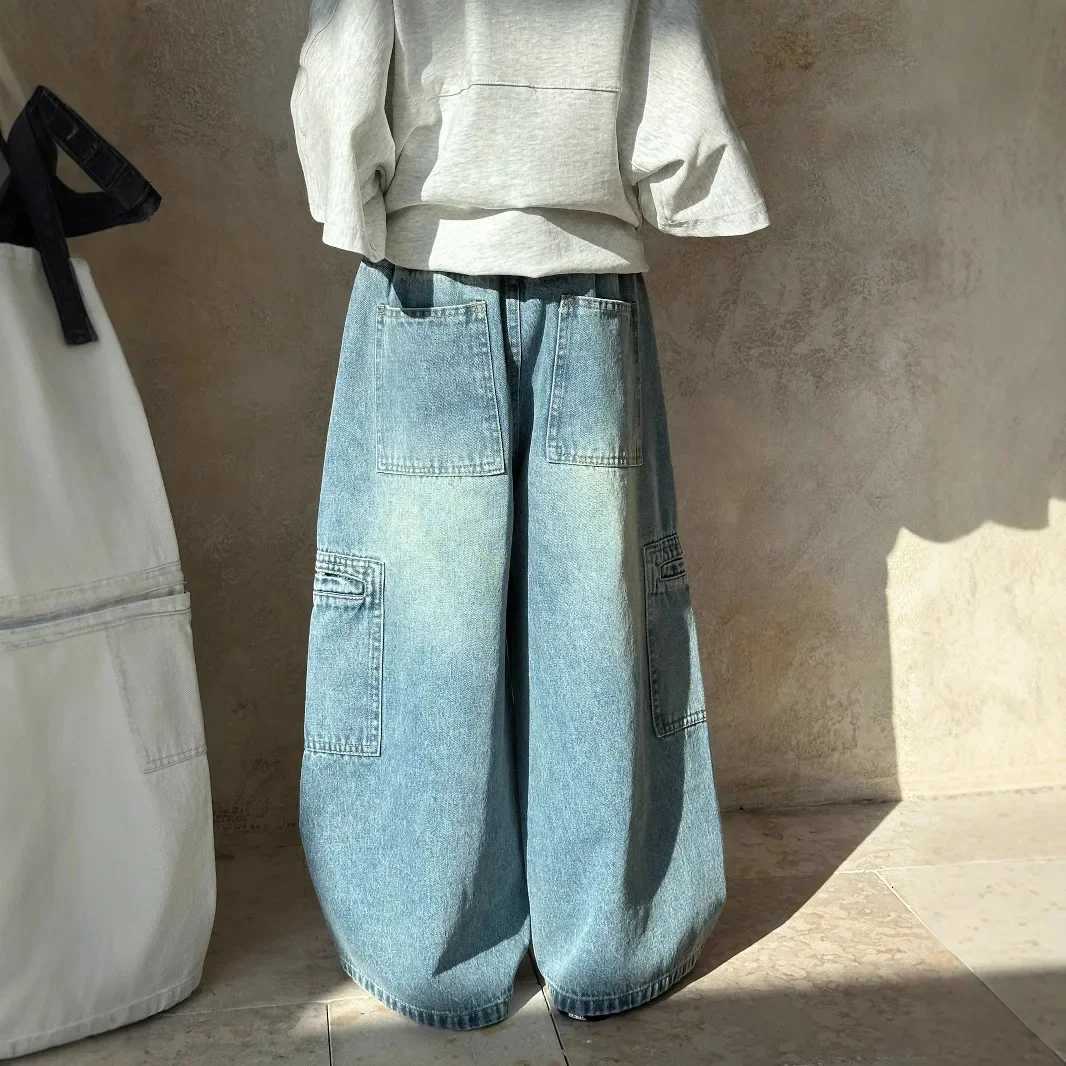 2025 Spring New Korean Edition Childrens Loose Design Straight Leg Jeans Versatile Wide Leg Casual Pants for Boys and GirlsT251017