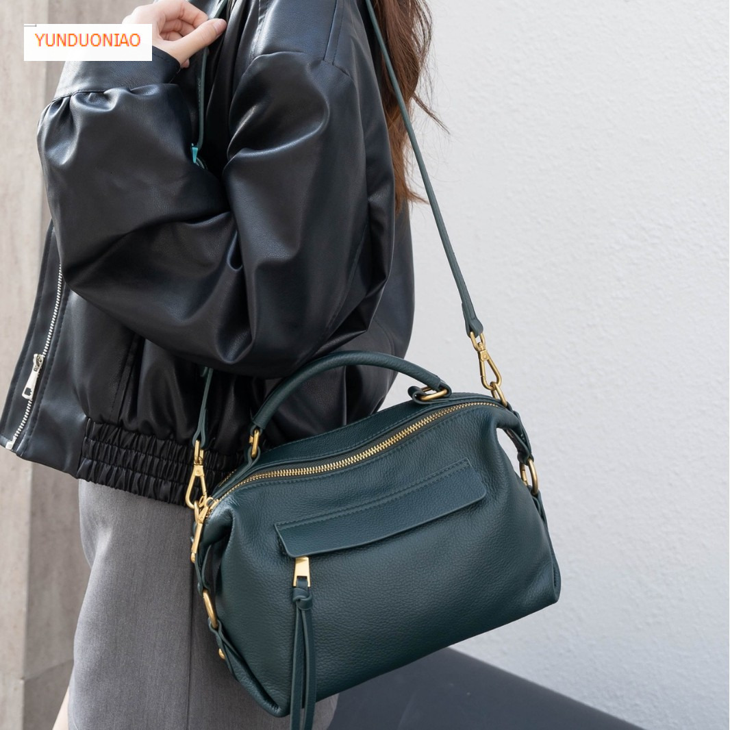 Autumn and winter new fashion retro style luxury handbag pillow bag solid color simple style women's shoulder crossbody bag designer bag