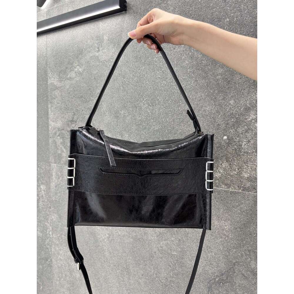 JW First Layer Oil Wax Cowhide Underarm Large Capacity Handbag Commuter Shoulder Crossbody Bag