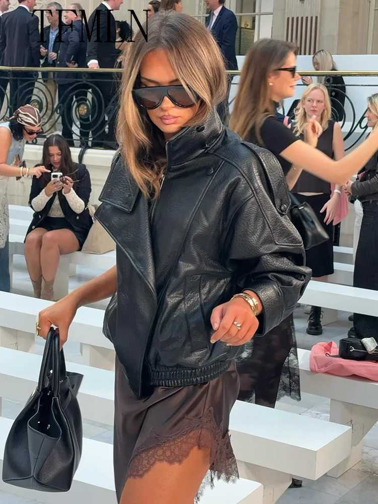TFMLN 2025 Winter Women Faux Leather Loose Jacket High Street Stand Collar Long Sleeve Coat Fashion Zipper Thicken OutwearT251017