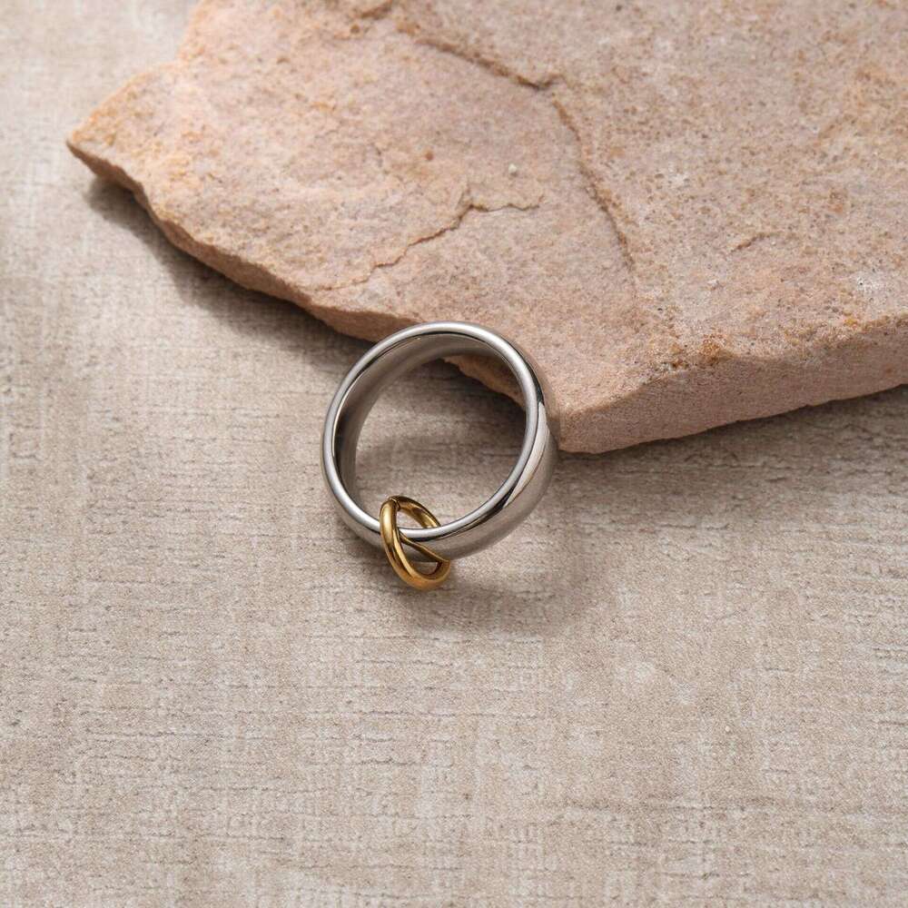 Stainless Gold-Plated High-End Ins Titanium Steel Jewelry Furnace Vacuum Color-Retaining Ring