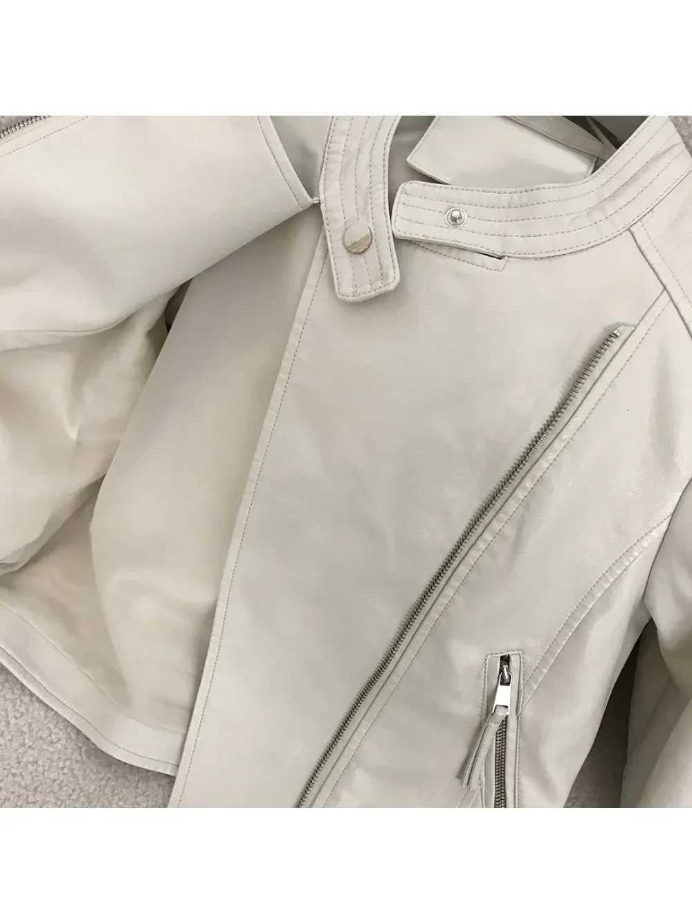 Ladys PU Leather Coat Trend Stand Collar Slim Zipper Simple Cropped Leather Jacket for Women Spring Autumn Motorcycle JacketsT251017