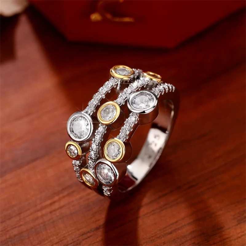 Huitan Vintage Two Tone Ladys Rings Anniversary Party Daily Wearable Luxury Cubic Zirconia Rings 2022 New Trend Women Jewelry Z251017