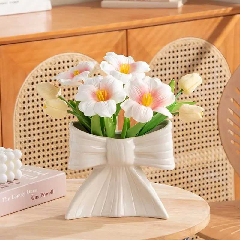 Creative Bow Vase Ornaments Highend Ceramic Hydroponic Flower Arrangement Living Room Office Vintage Vase Home Ornament Gifts C251017