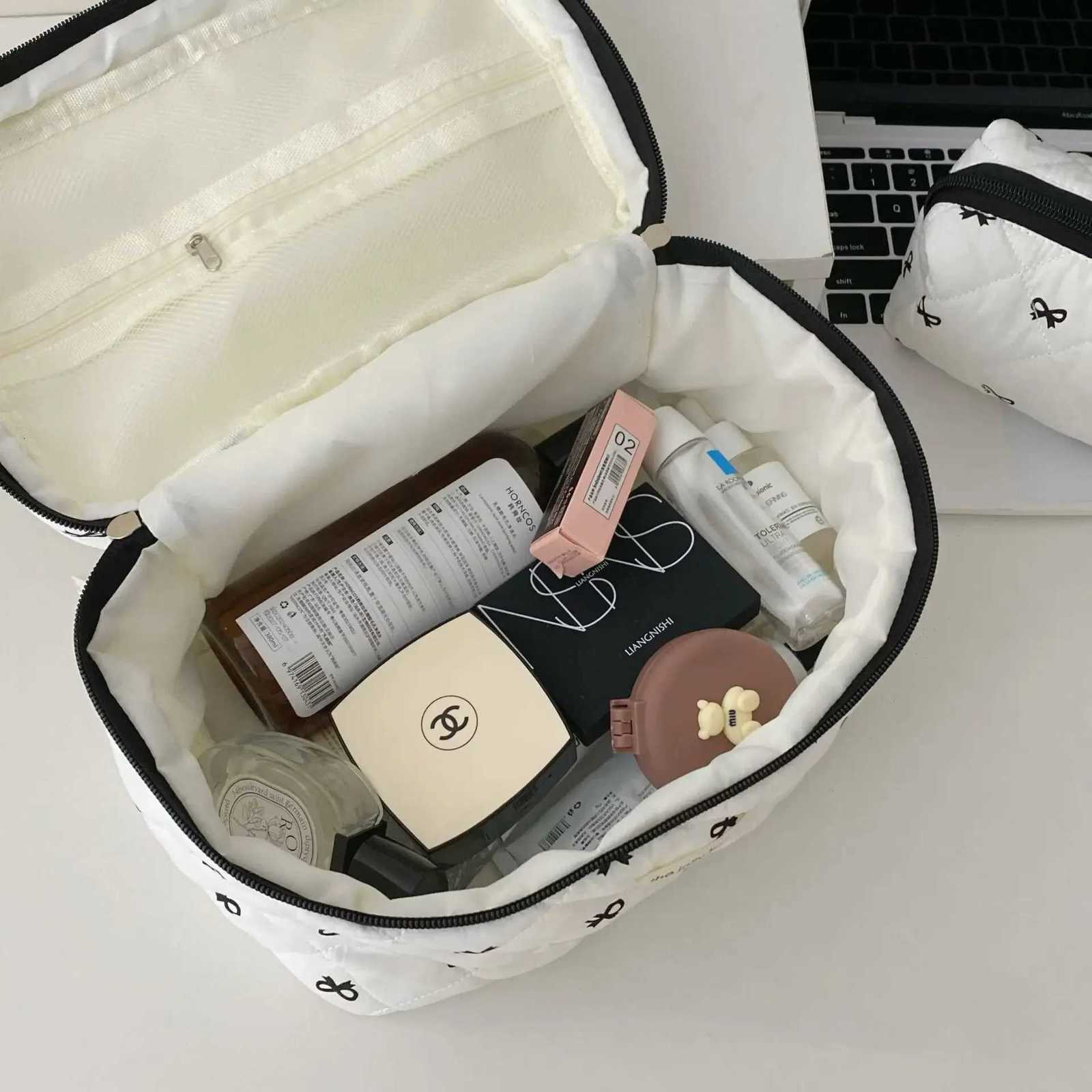 Fashion Cherry Tote Women Makeup Bag Portable Cute Ladies Cosmetic Toiletry Storage Pouch Handbag Cotton Quilted Zipper Bag W251017