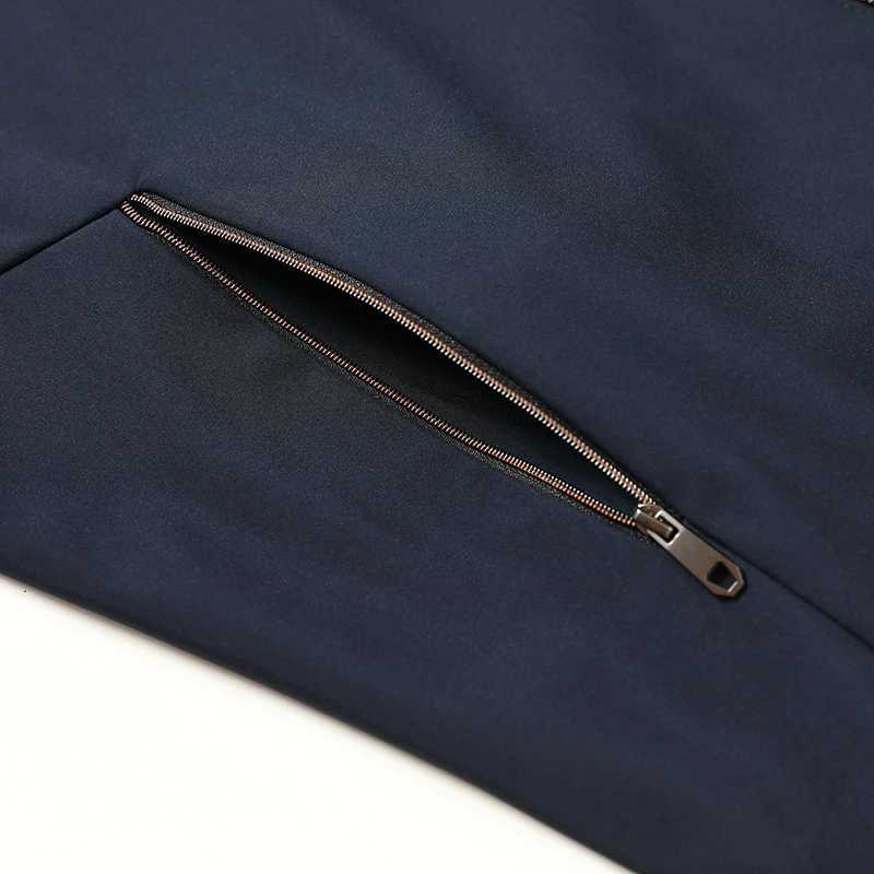 Top Quality New Mens Stand Collar Jacket Lightweight Windbreaker Outdoor Jacket Coats Soft Shell Autumn Casual Outerwear 2025 J251017