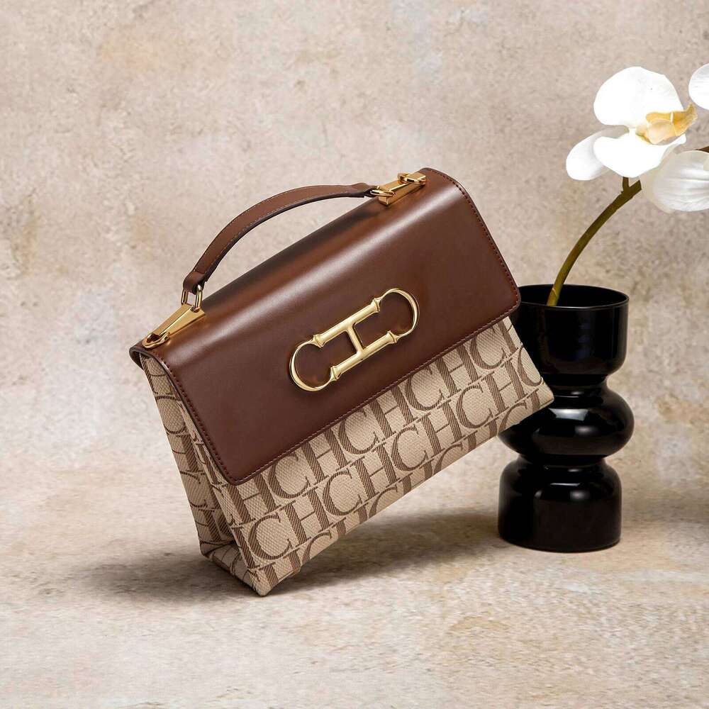 Women's Classic Retro Fashion Shoulder Bag Versatile Business Commuting Handbag 2025 Letter Design
