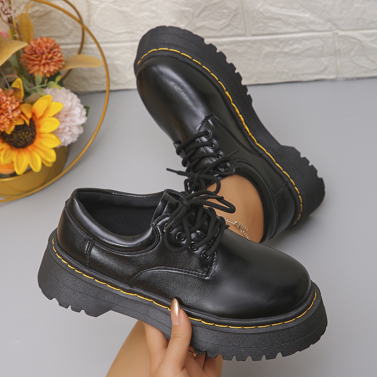 Women's Leather Round-Toe Low-Top Ankle Boots with Platform Soles for Students