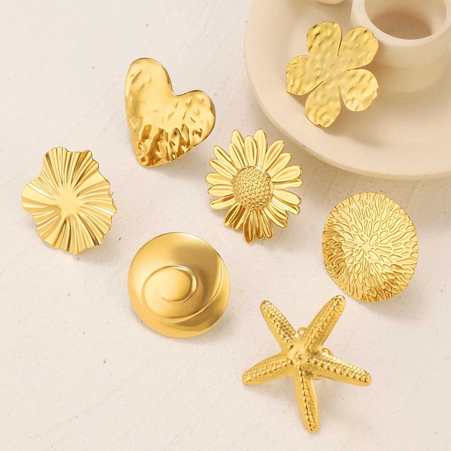 Stainless Steel Metal Texture Rings for Women Girls Exaggerated Flower Sunflower Starfish Open Rings Party Jewelry Gifts 2024W251017