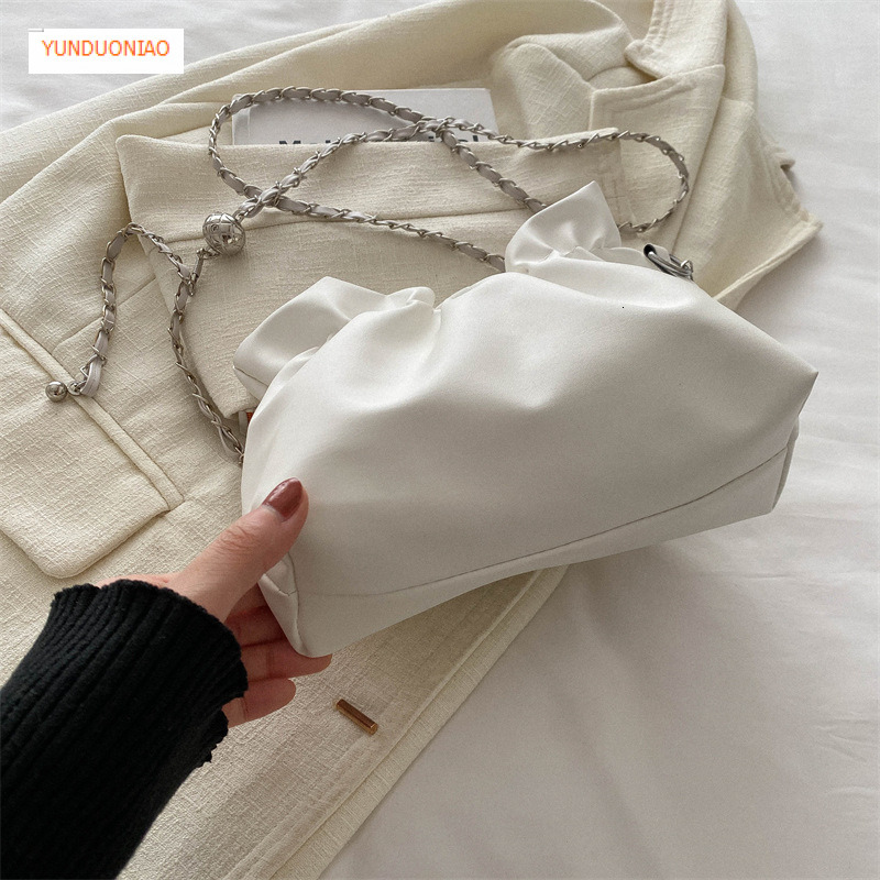 2025 Autumn And Winter New Designer New Solid Color Simple Style Luxury Handbag Chain Shoulder Crossbody Bag Pleated Cloud Bag